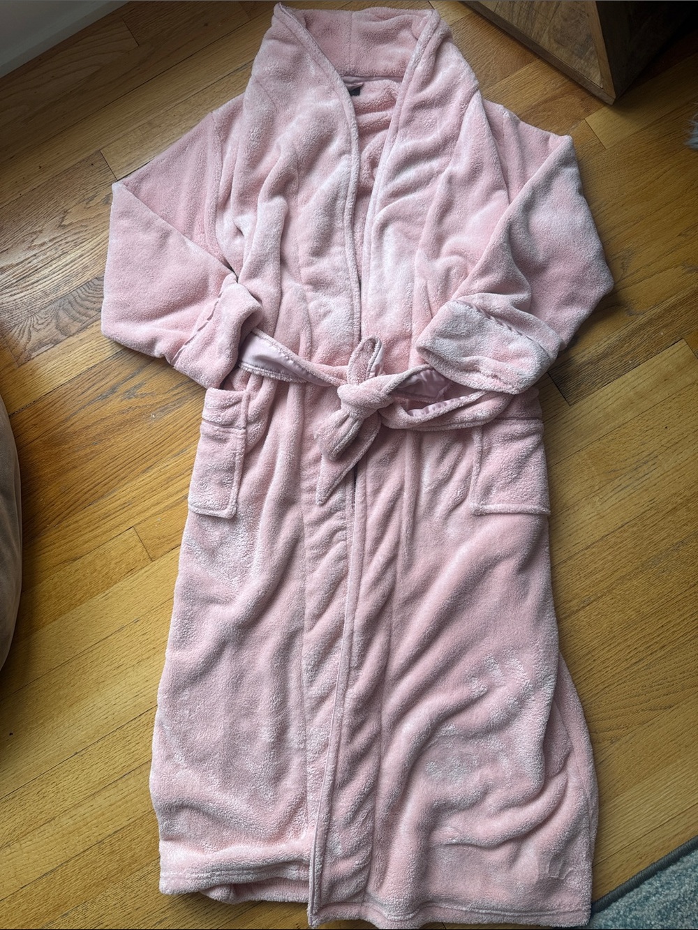 Soma Plush Hoodless Shawl Collar Robe in Dusty Pink